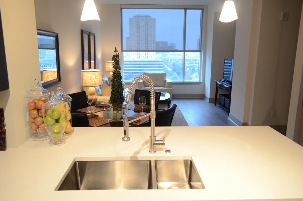 Hanover Post Oak Apartment Houston Bilik gambar